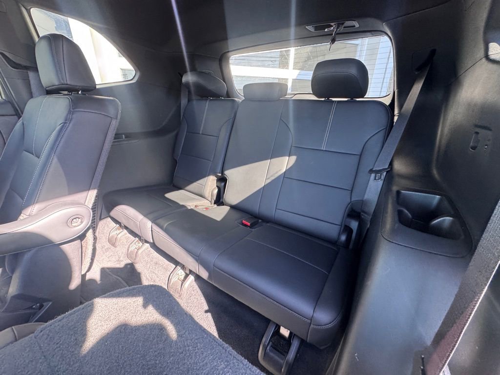 Used 2024 GMC Acadia Elevation image 27