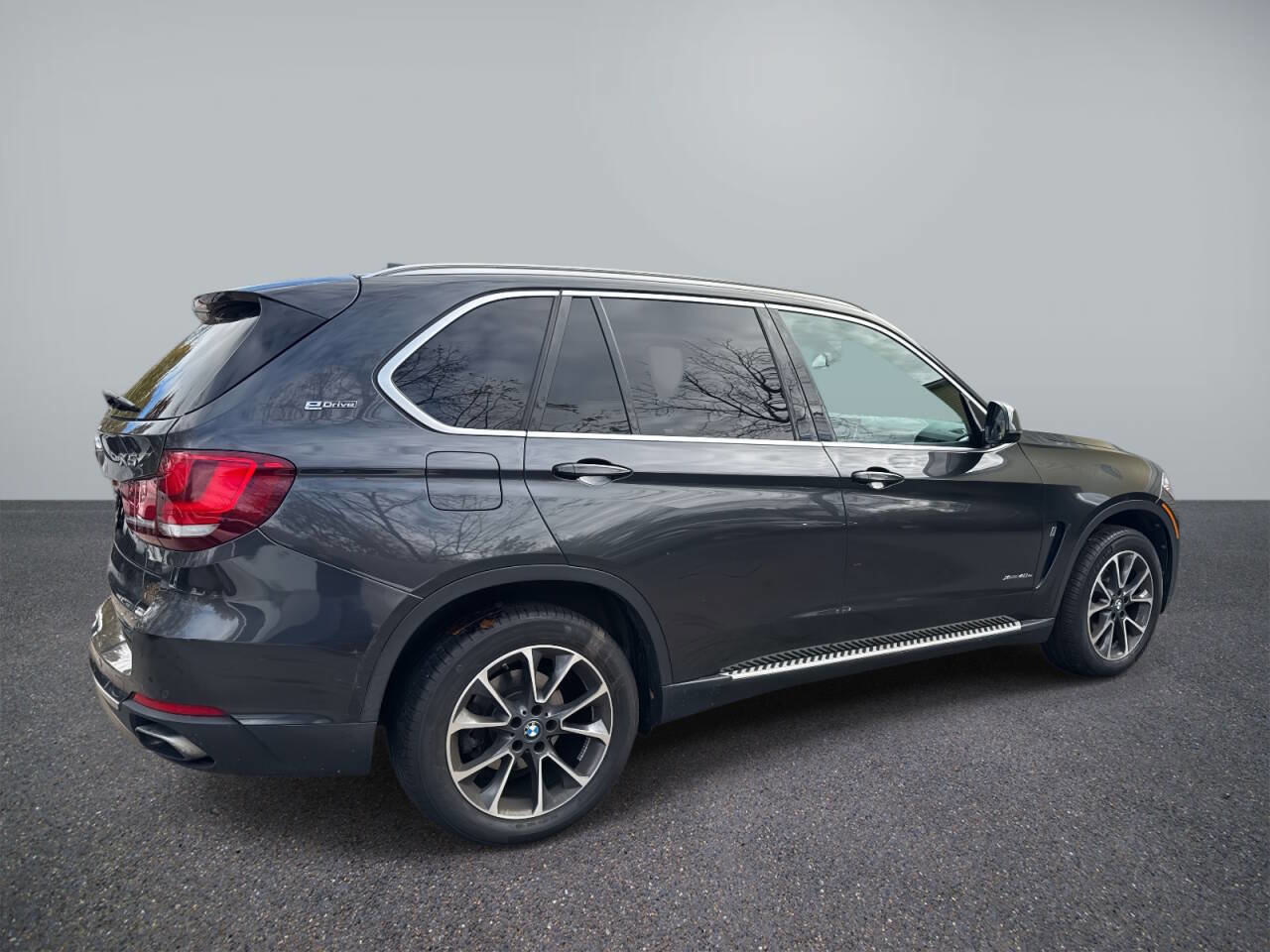 Used 2017 BMW X5 xDrive40e image 4