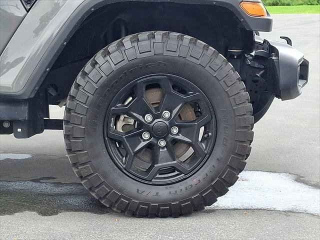 Certified 2022 Jeep Gladiator Overland AWD/4WD image 8