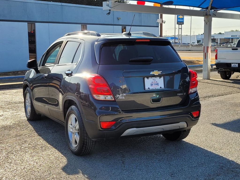 Used 2019 Chevrolet Trax LT w/ LT Convenience Package FWD image 4