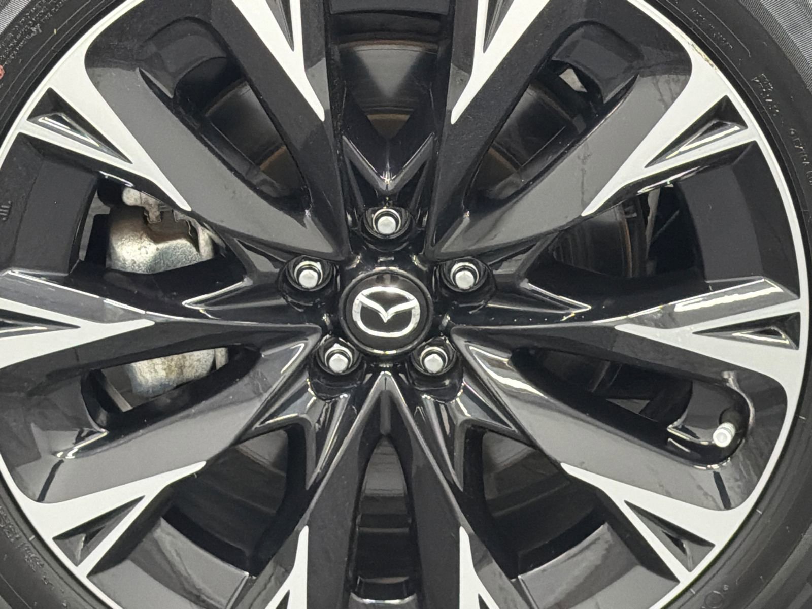 Used 2024 MAZDA CX-90 Plug-In Hybrid w/ Premium Pkg image 5