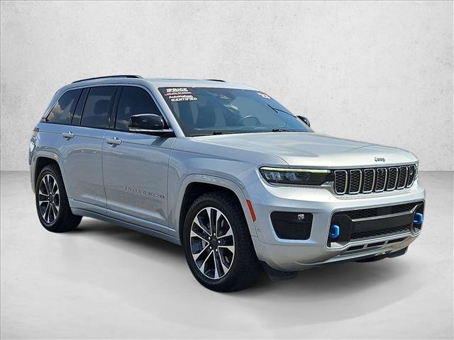 Used 2023 Jeep Grand Cherokee Overland w/ Advanced Protech Group III AWD/4WD image 3