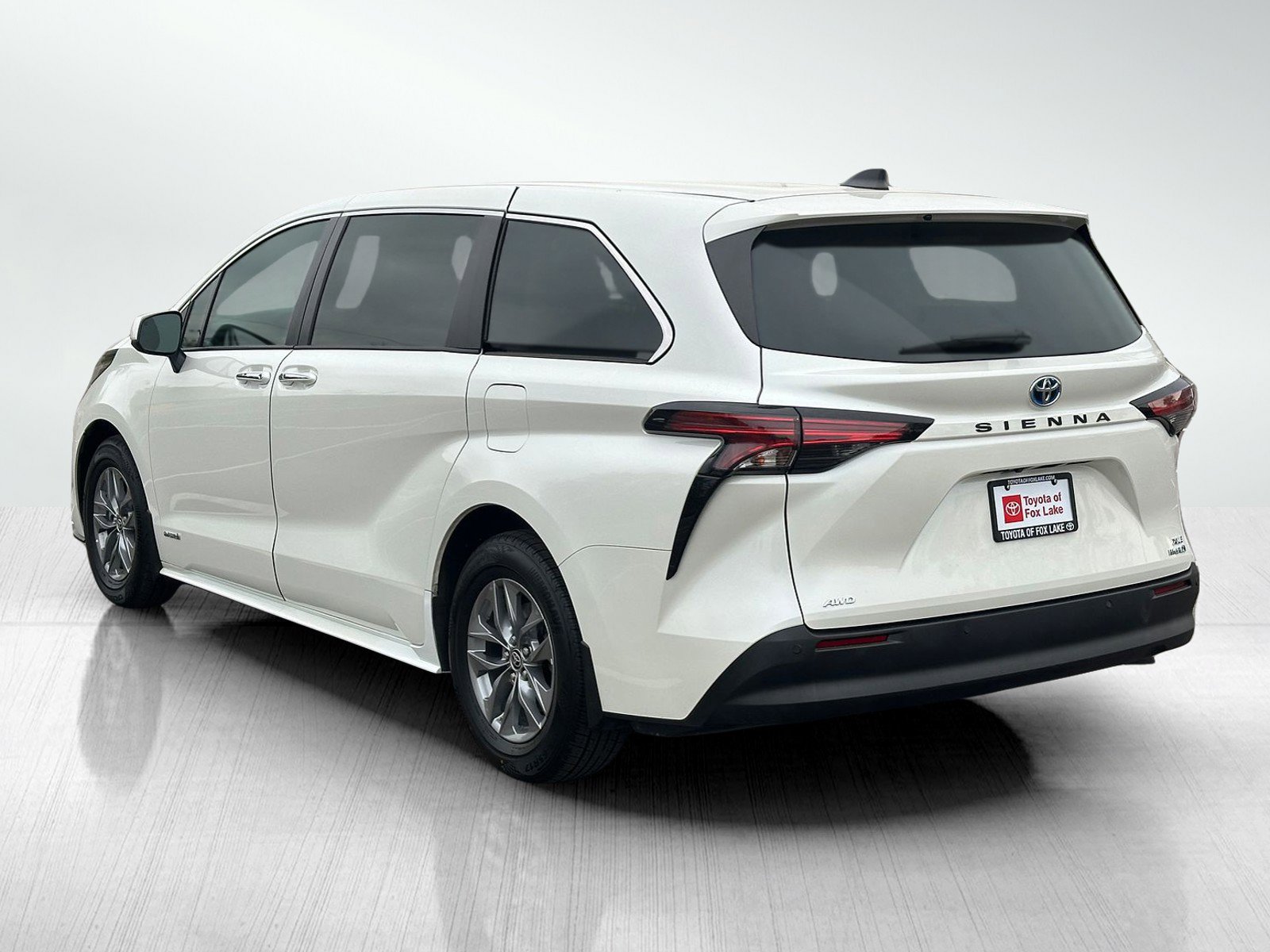 Used 2021 Toyota Sienna XLE AWD/4WD image 5