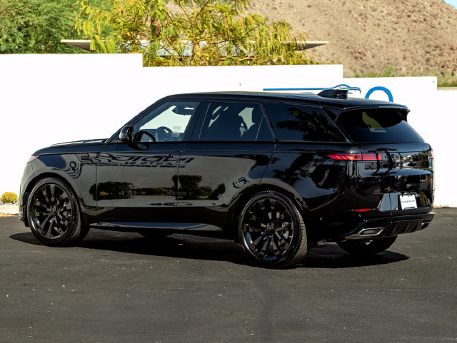 New 2026 Land Rover Range Rover Sport Dynamic SE AWD/4WD image 9