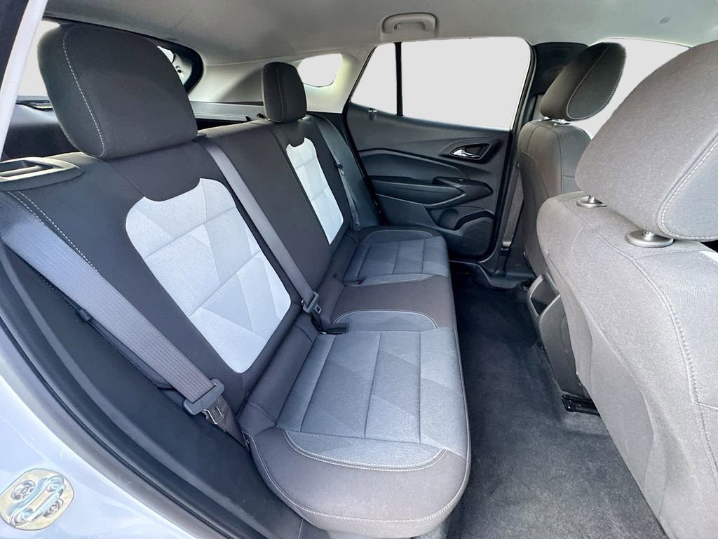 Used 2025 Chevrolet Trax LS image 24