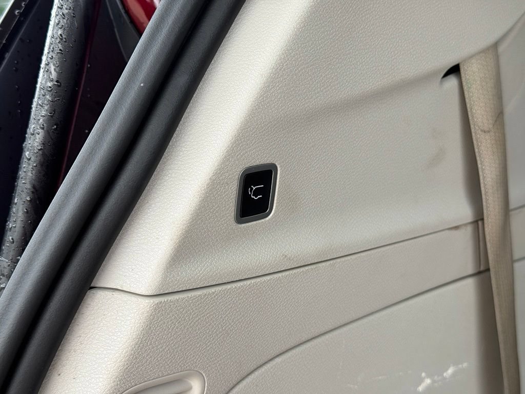 Used 2023 Chrysler Pacifica Limited w/ Uconnect Theater Family Group AWD/4WD image 30