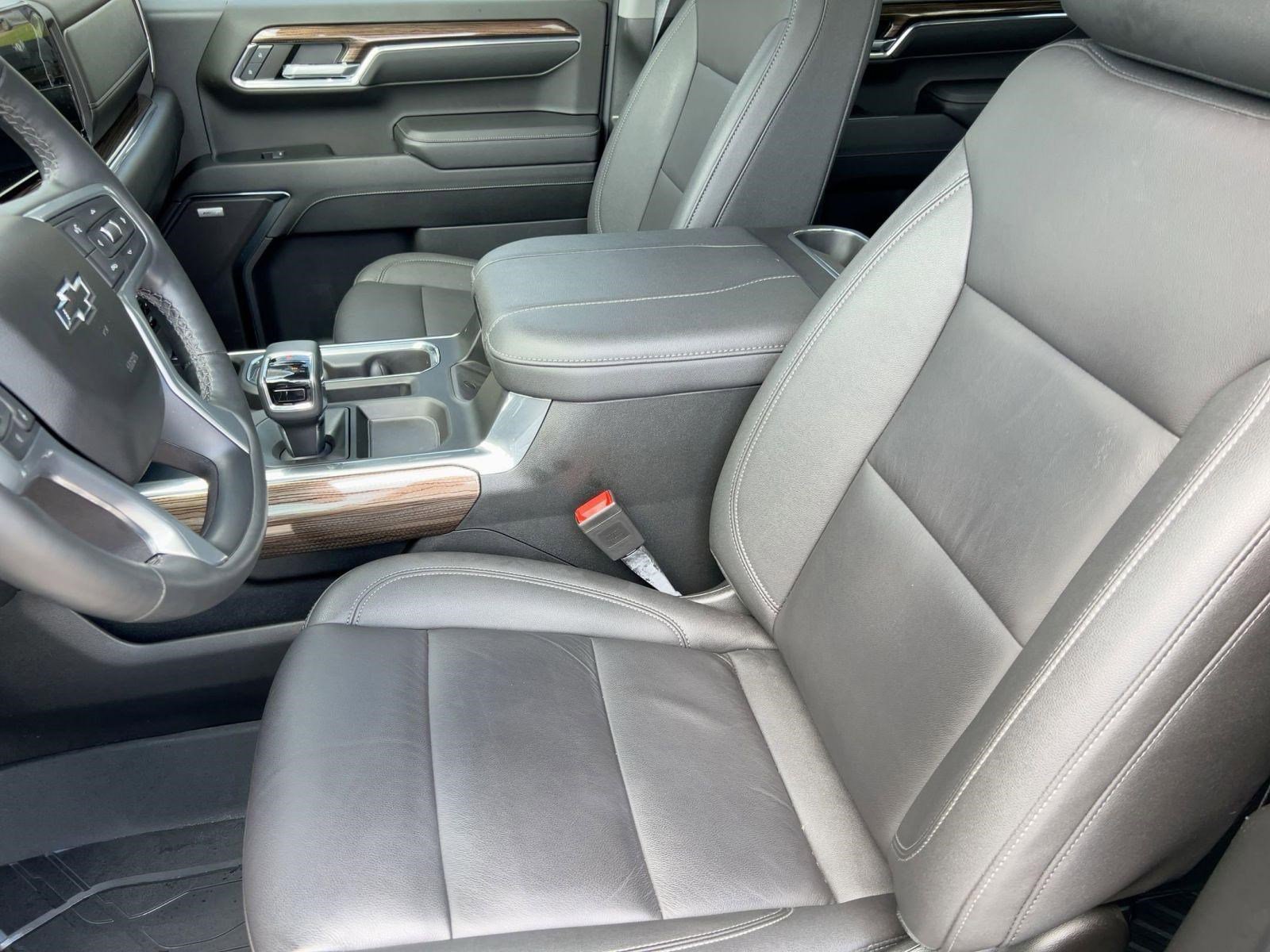 Used 2024 Chevrolet Silverado 1500 RST image 23