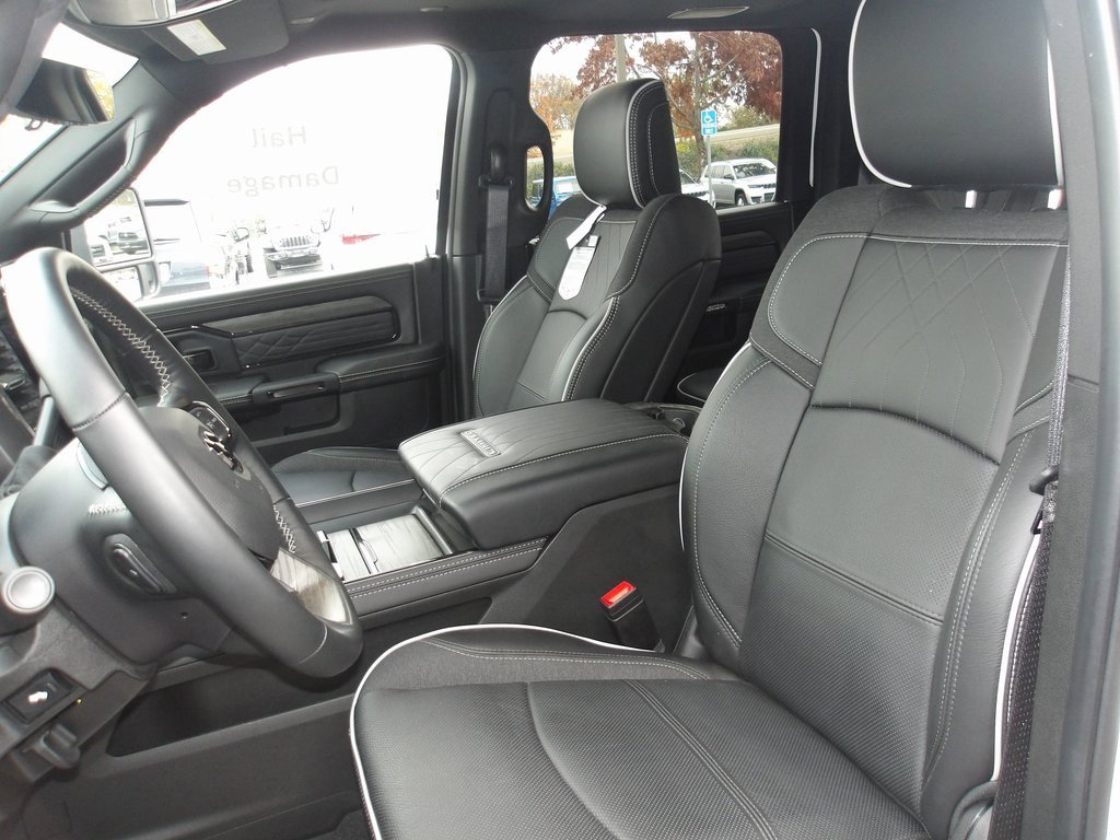 Used 2025 RAM 3500 Limited image 12