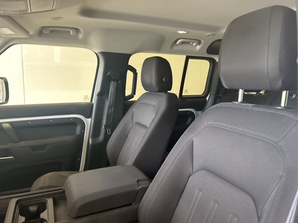 Certified 2022 Land Rover Defender 110 image 7