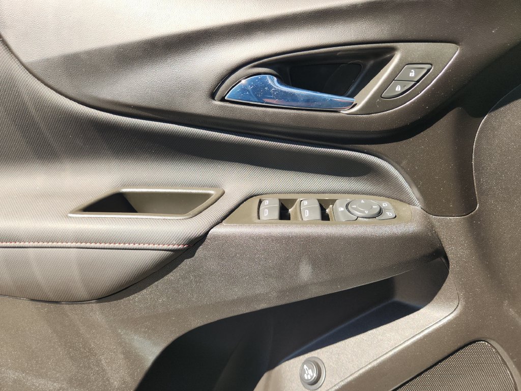 Used 2024 Chevrolet Equinox RS FWD image 25