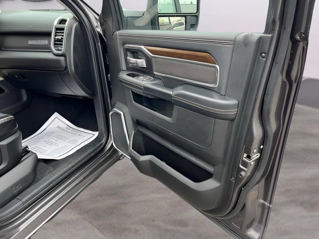 Used 2024 RAM 3500 Laramie AWD/4WD image 65