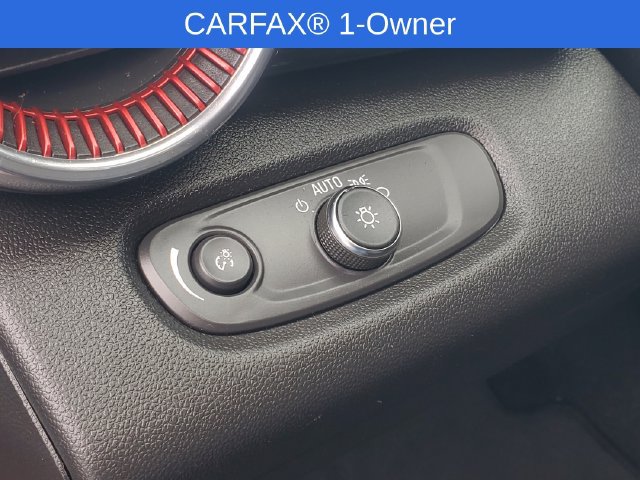 Certified 2024 Chevrolet Trax RS w/ Sunroof Package FWD image 13