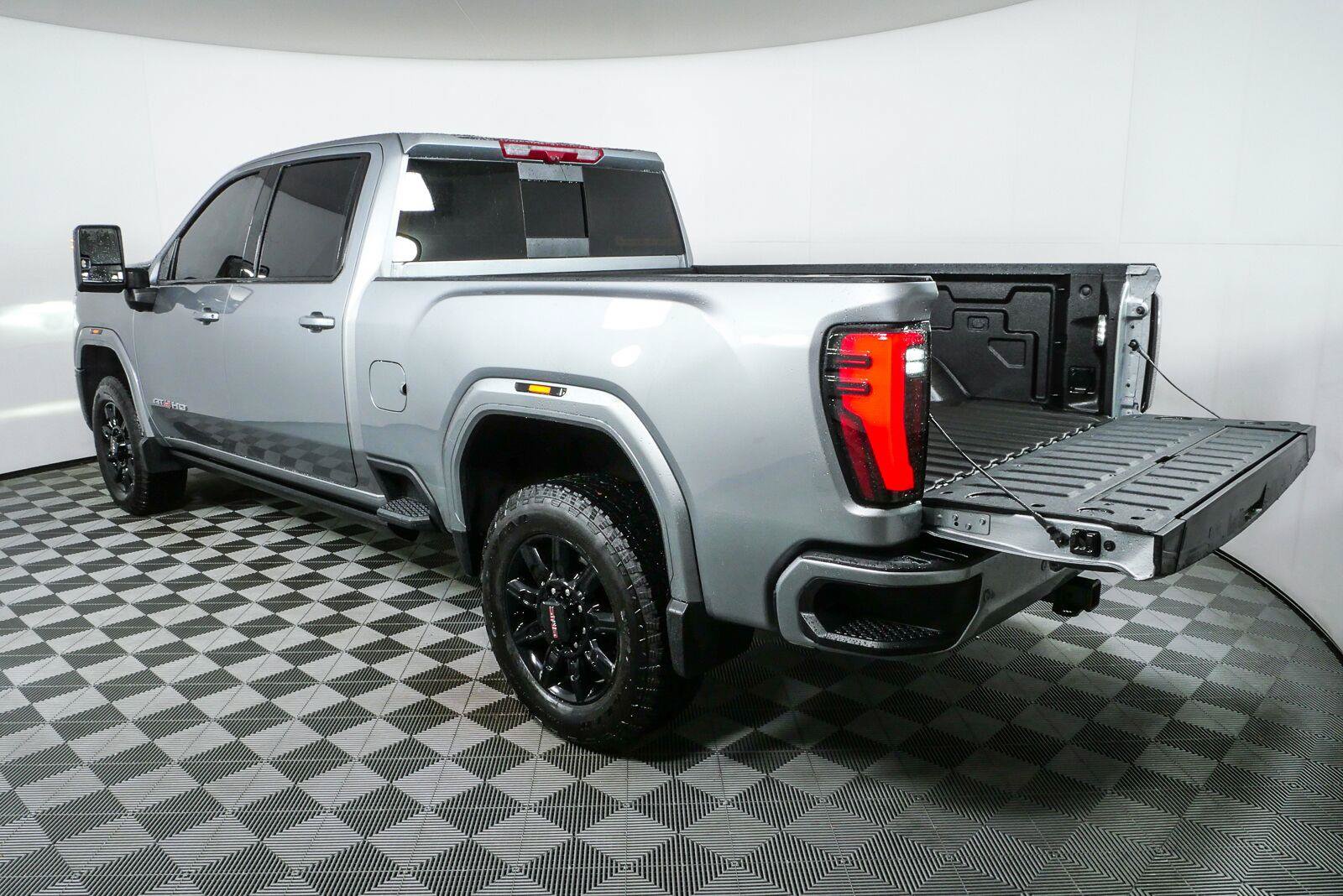 Certified 2026 GMC Sierra 2500 AT4 w/ AT4 Premium Plus Package AWD/4WD image 31