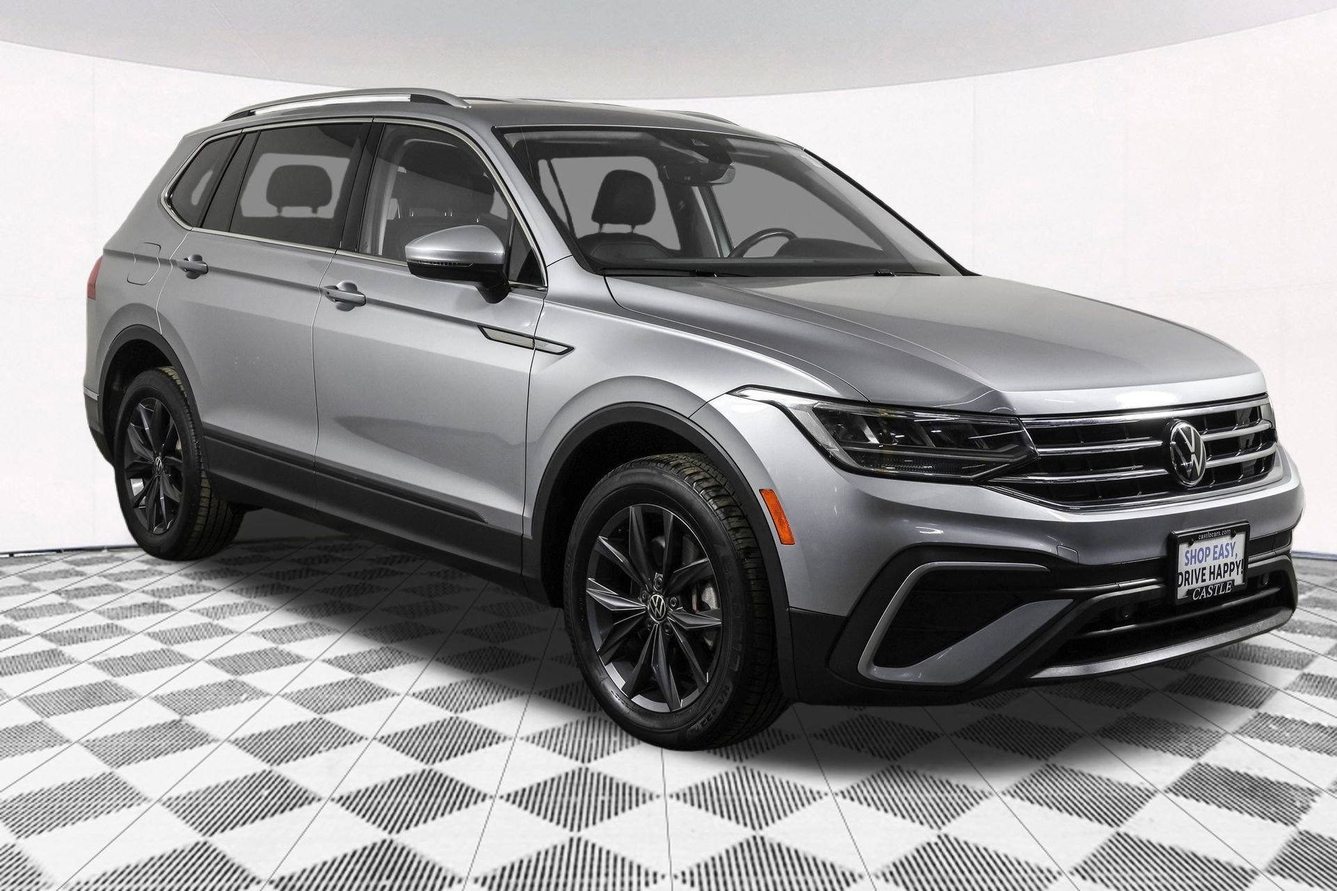 Used 2023 Volkswagen Tiguan SE image 11