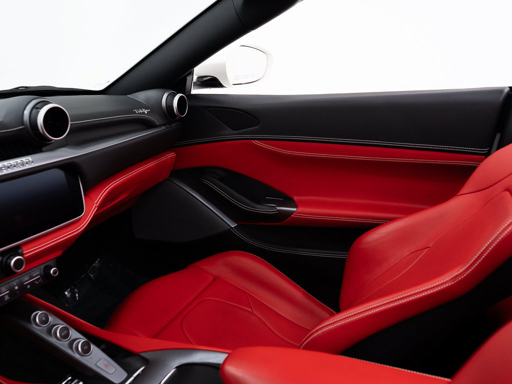 Used 2020 Ferrari Portofino RWD image 31