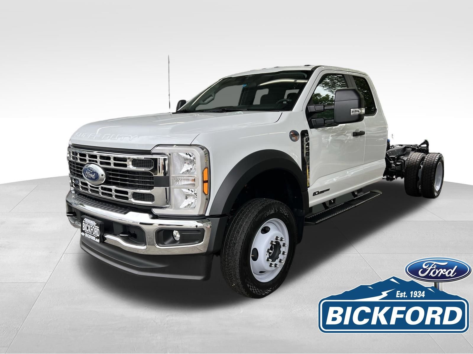 New 2025 Ford F450 XL w/ XL Chrome Package AWD/4WD image 1