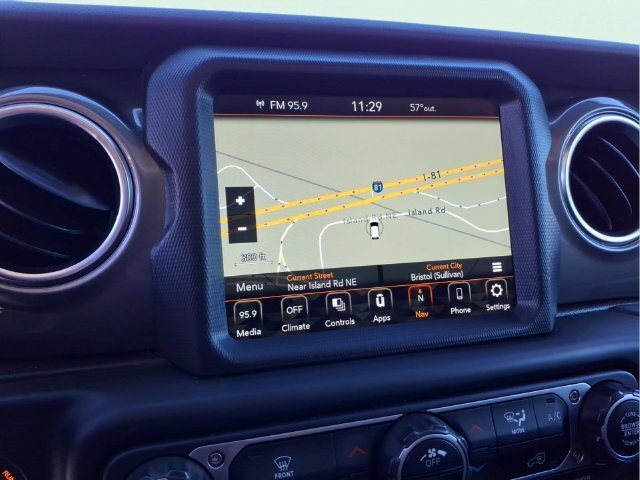 Used 2023 Jeep Gladiator Overland AWD/4WD image 26