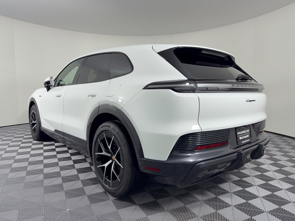 New 2026 Porsche Cayenne Coupe AWD/4WD image 3