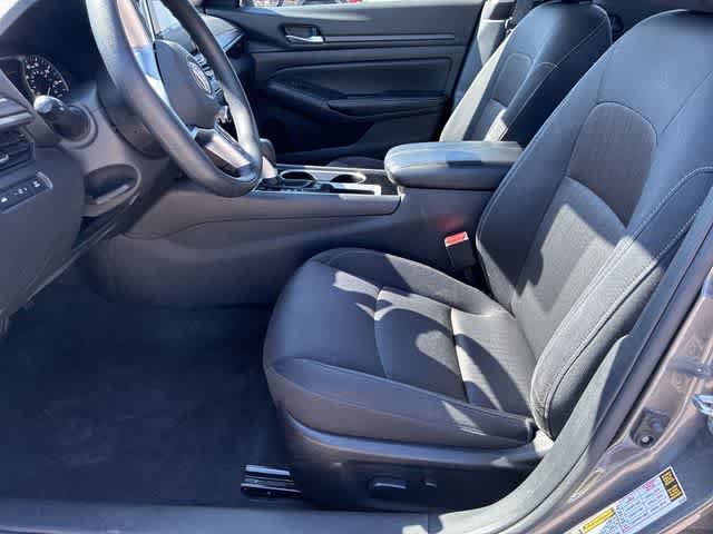 Used 2024 Nissan Altima 2.5 SV FWD image 18