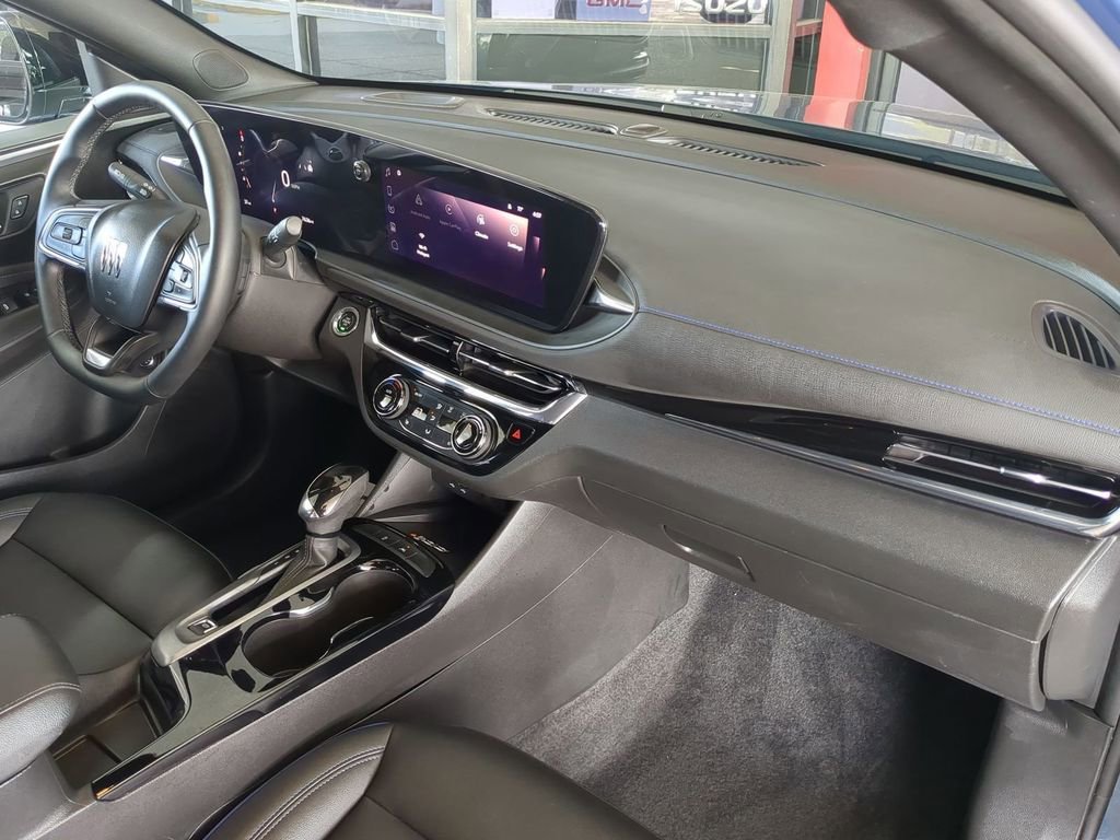 Used 2025 Buick Envista Sport Touring w/ Convenience I Package FWD image 30