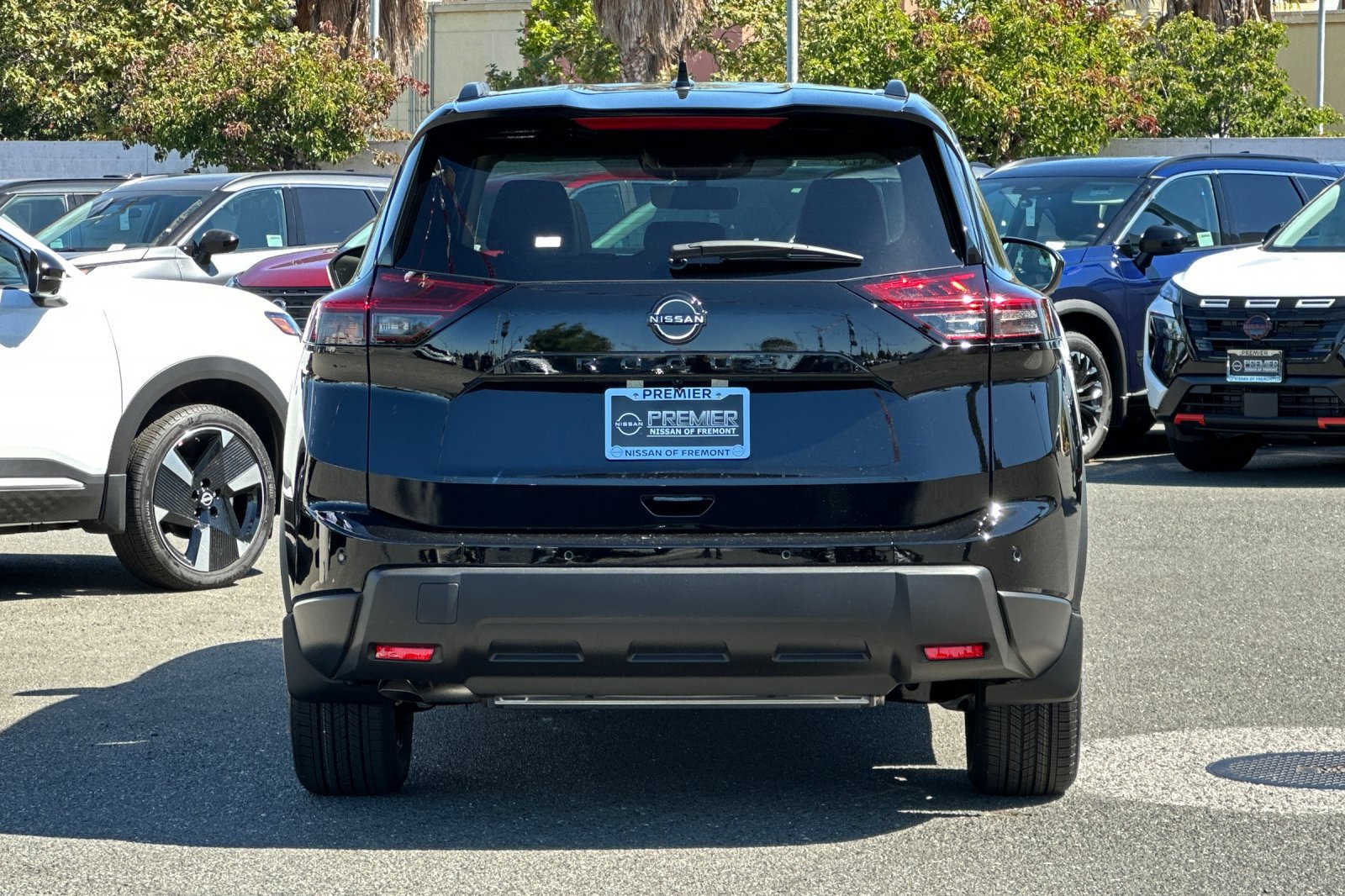 New 2026 Nissan Rogue Dark Armor FWD image 5