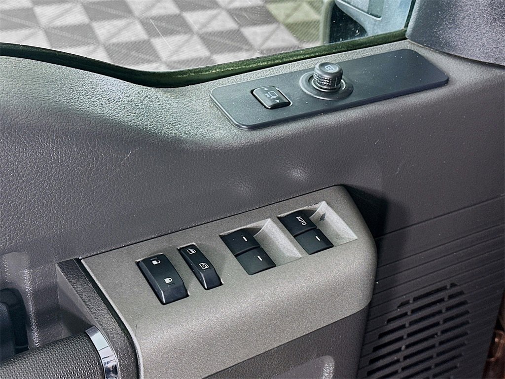 Used 2012 Ford F350 Lariat image 27