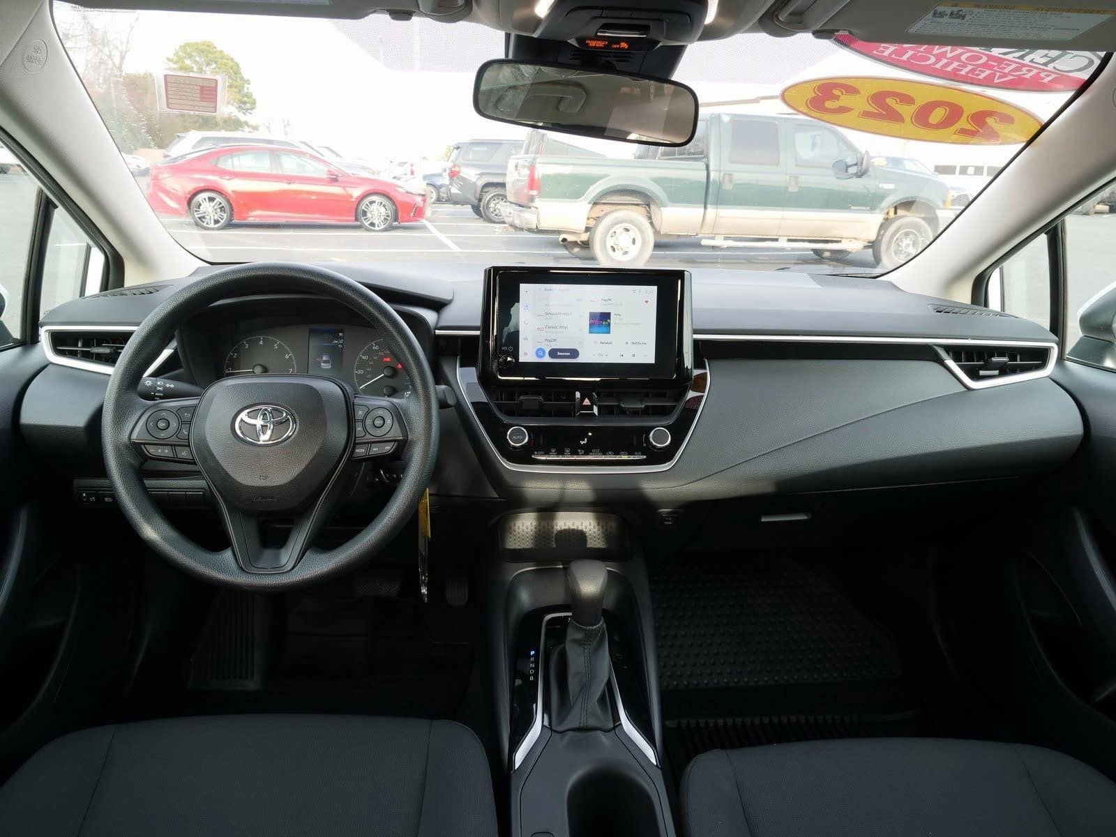 Used 2023 Toyota Corolla LE image 18
