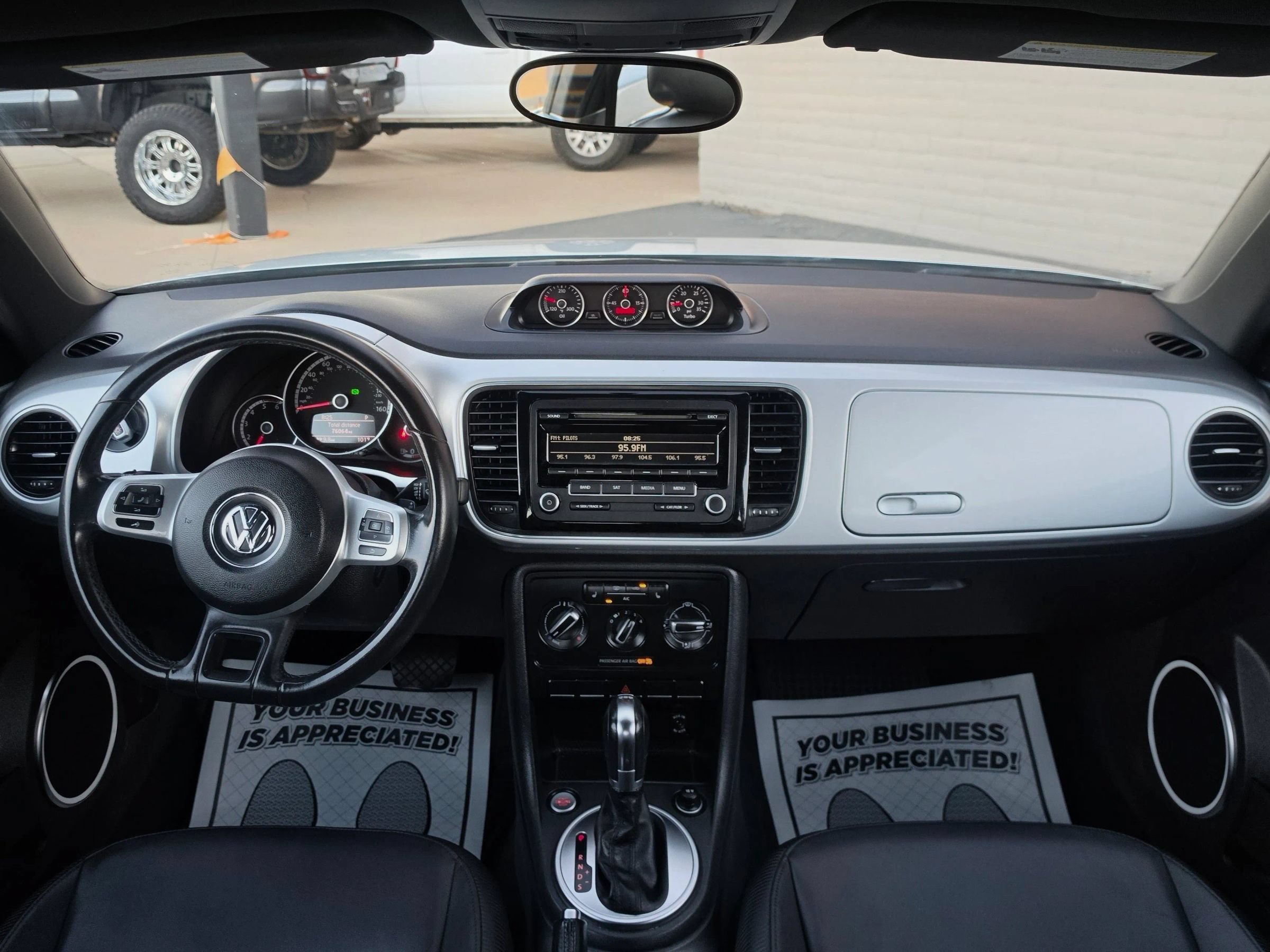 Used 2013 Volkswagen Beetle TDI FWD image 9