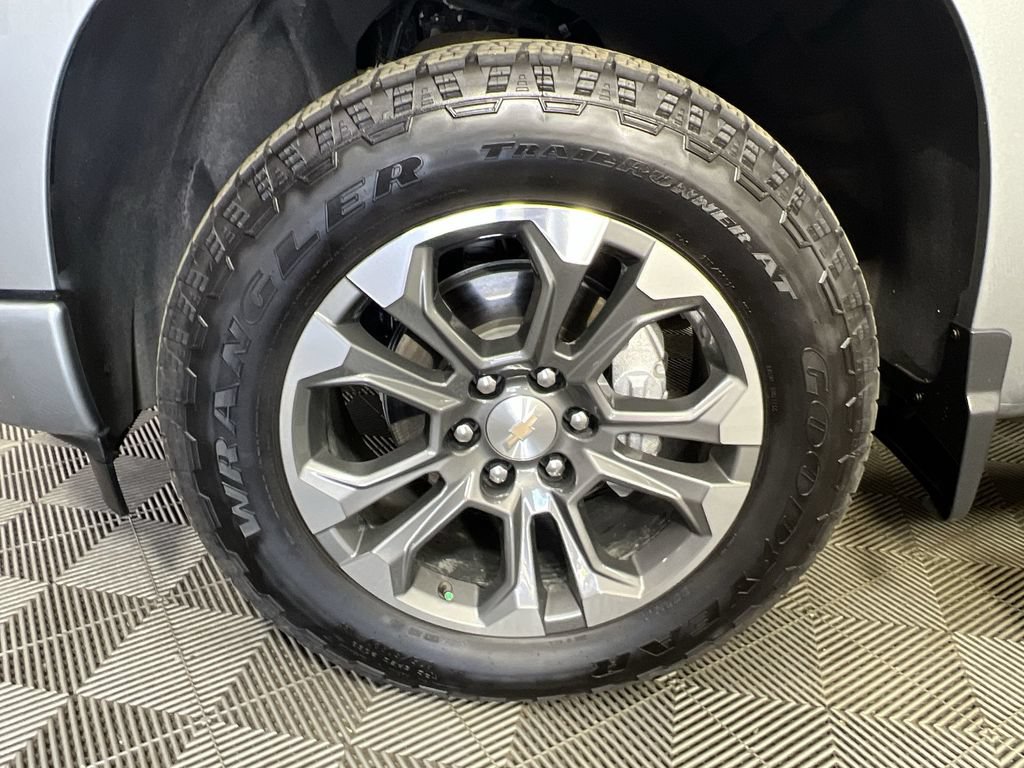 Certified 2026 Chevrolet Silverado 1500 High Country w/ Technology Package AWD/4WD image 33