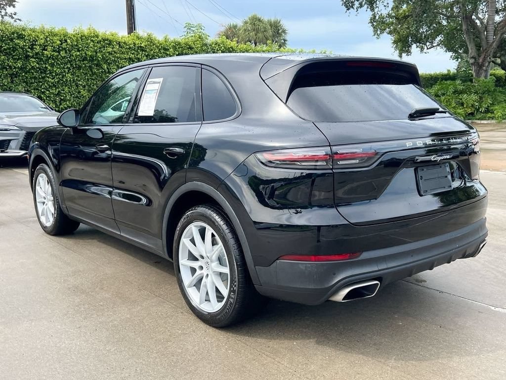 Used 2022 Porsche Cayenne w/ Premium Package AWD/4WD image 5