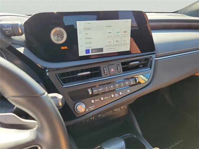 Used 2024 Lexus ES 350 w/ Premium Package image 18