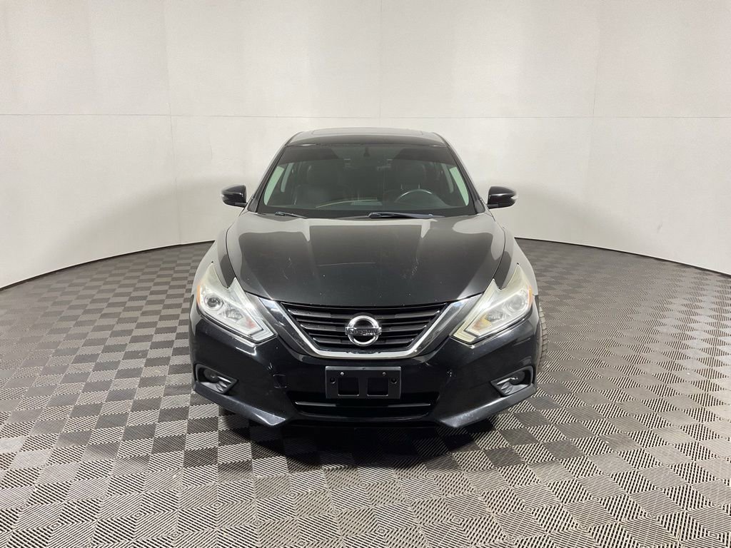 Used 2016 Nissan Altima 2.5 SL w/ Moonroof Package image 9