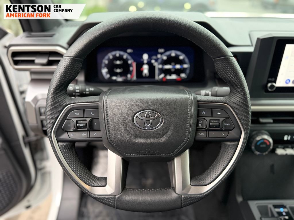 Used 2025 Toyota Tacoma TRD Off-Road image 18