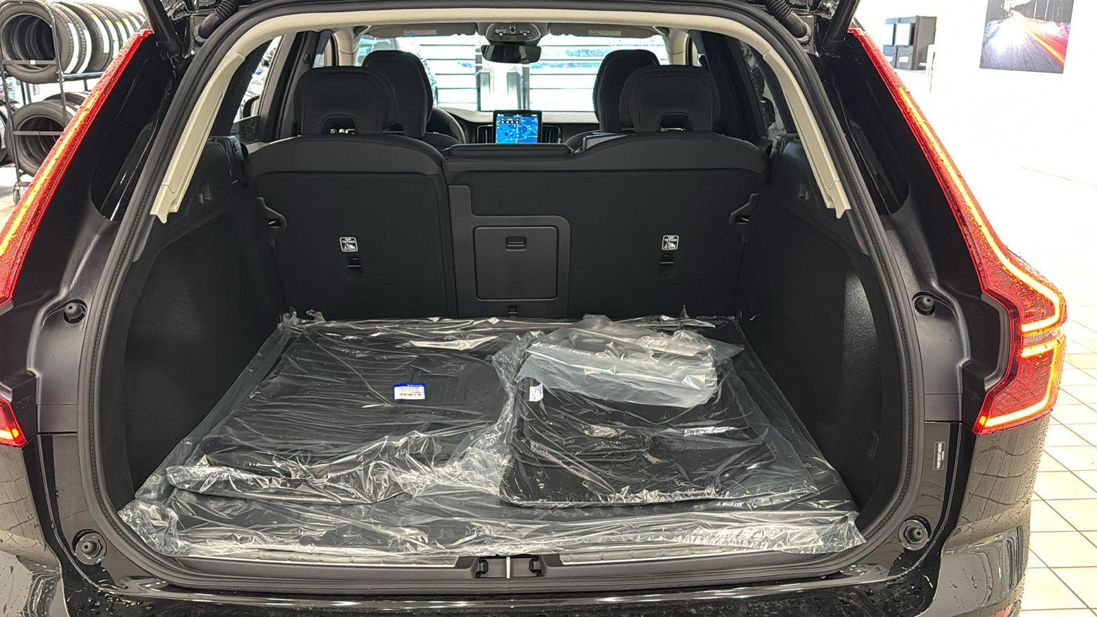New 2026 Volvo XC60 B5 Plus w/ Climate Package AWD/4WD image 29