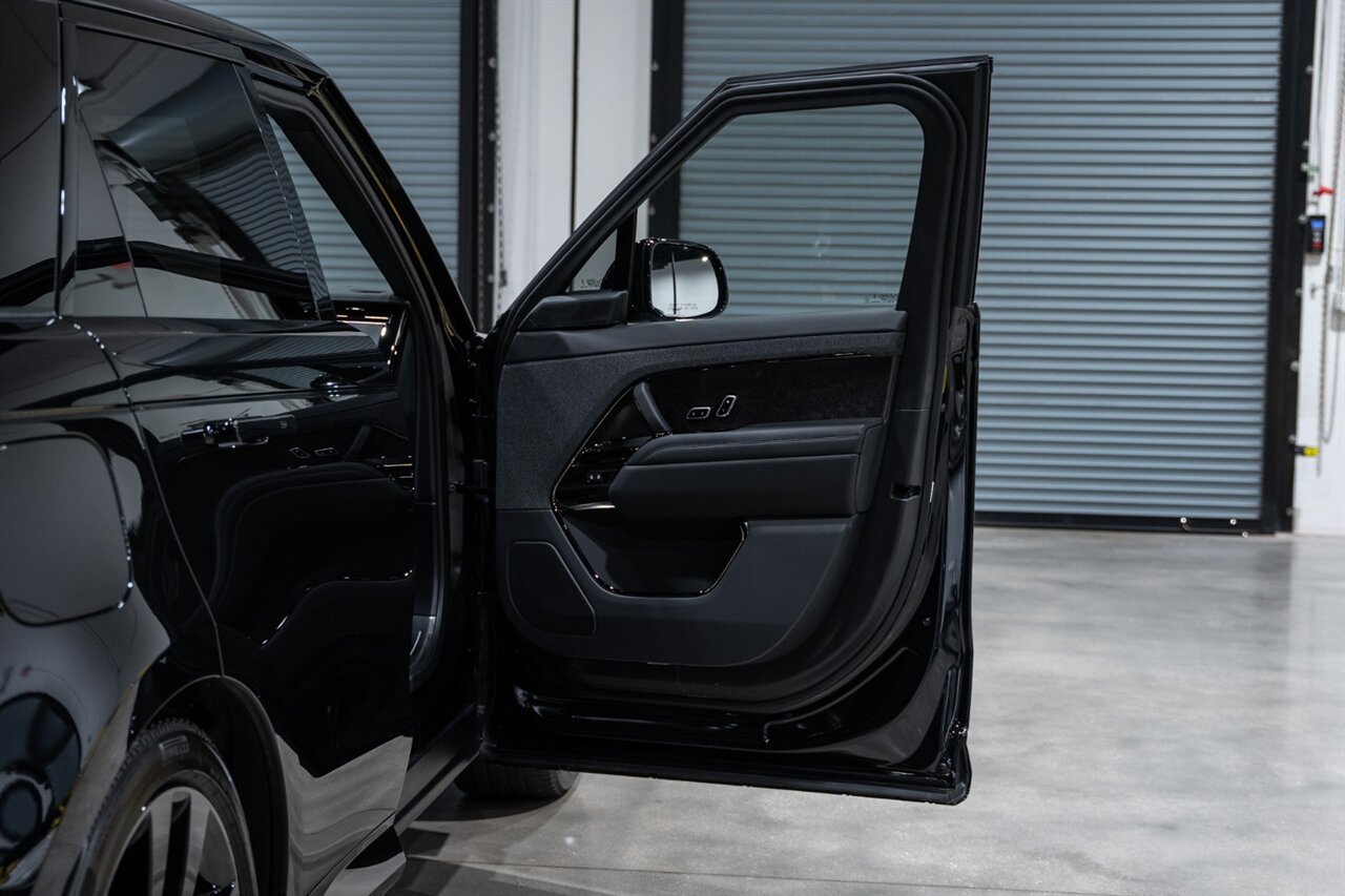 Used 2025 Land Rover Range Rover Sport Dynamic SE image 35