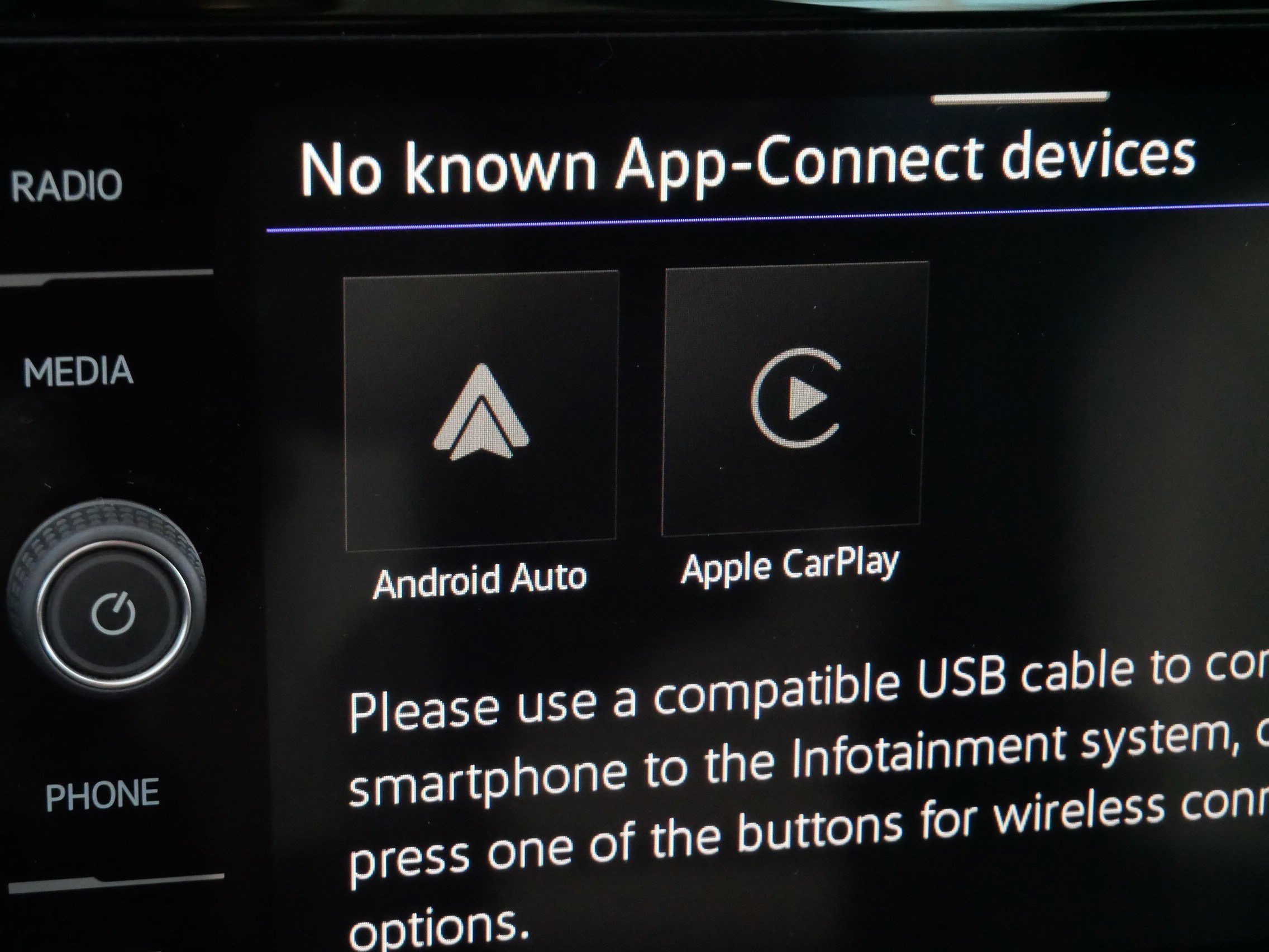 Certified 2025 Volkswagen Jetta SEL image 30