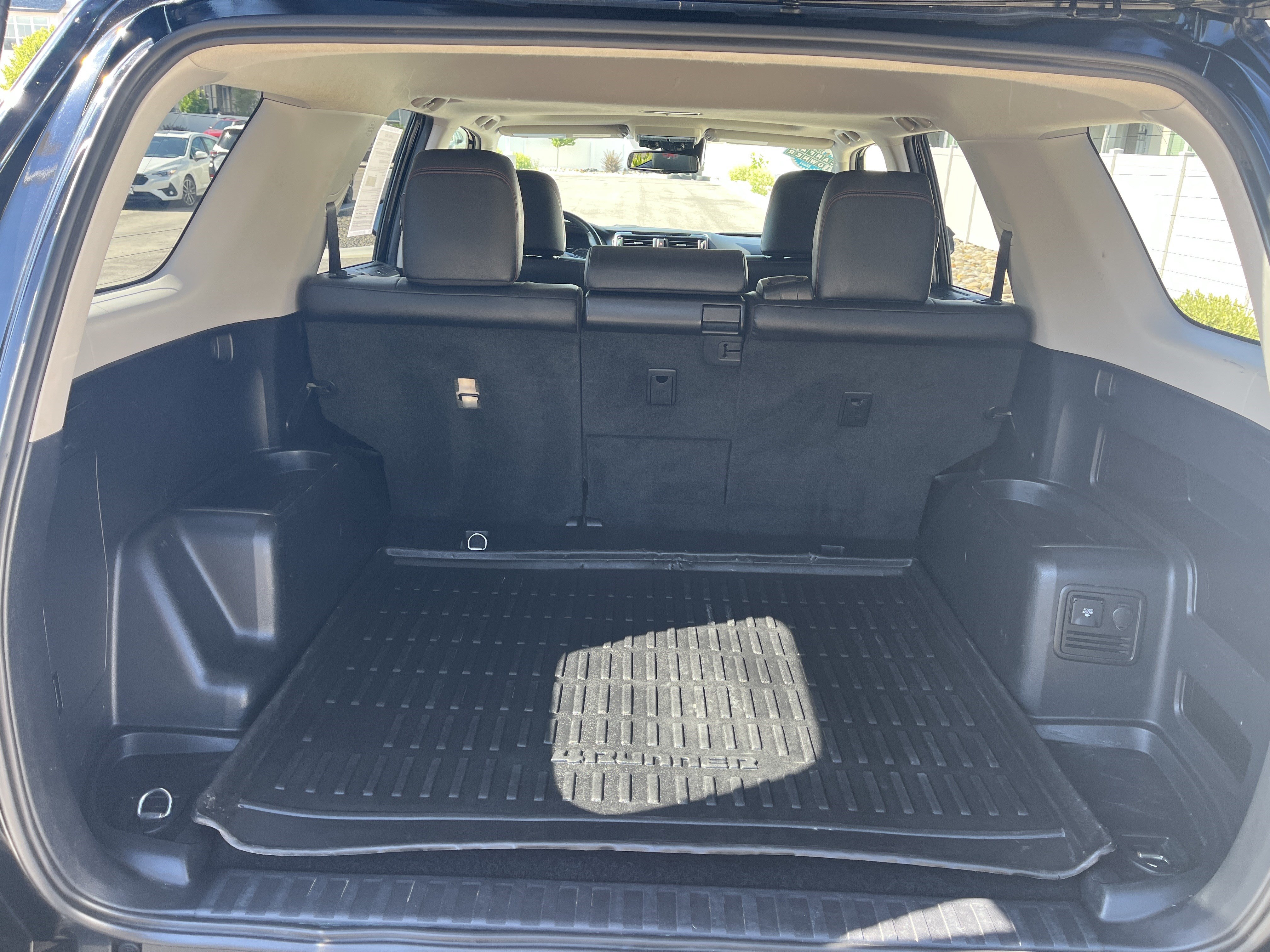 Used 2023 Toyota 4Runner TRD Off-Road Premium w/ Off Road Premium Plus Package AWD/4WD image 38
