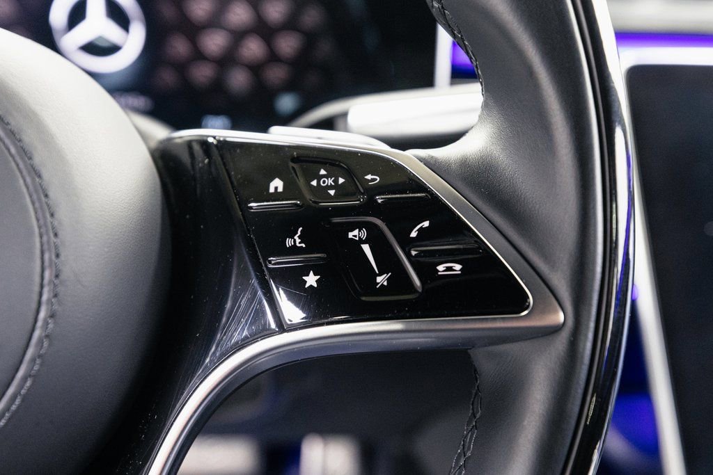 Used 2023 Mercedes-Benz Maybach S 680 4MATIC w/ Manufaktur Leather Package image 13