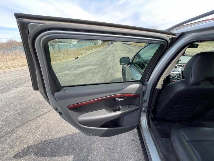Used 2008 Volvo XC70 3.2 image 24