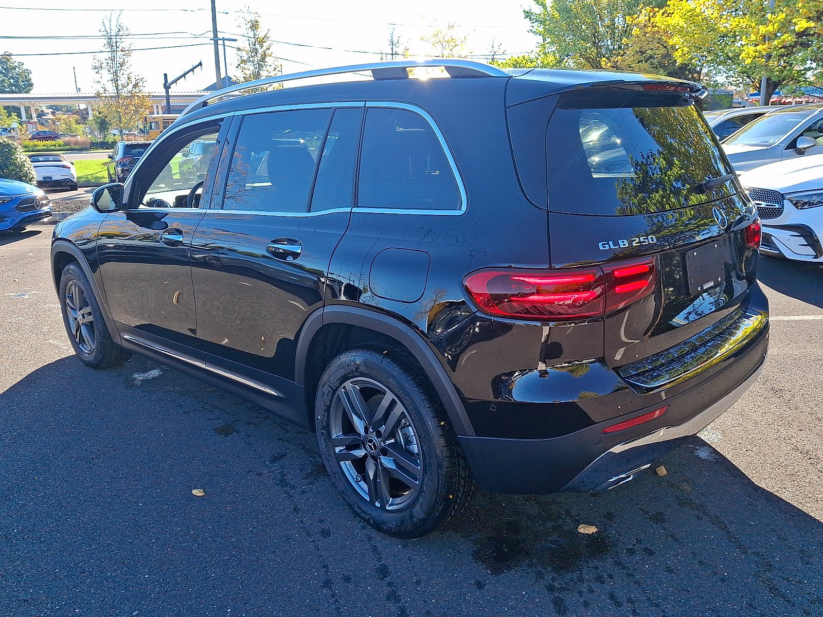 New 2026 Mercedes-Benz GLB 250 4MATIC image 4
