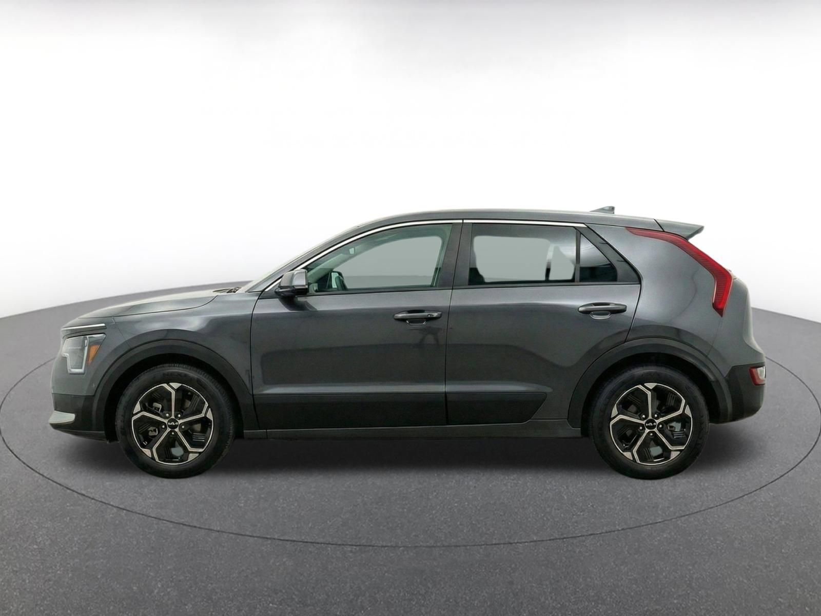 Used 2026 Kia Niro LX FWD image 4