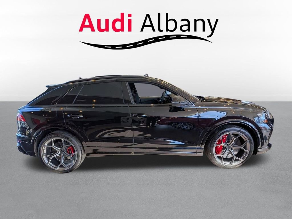 New 2026 Audi RS Q8 performance image 3