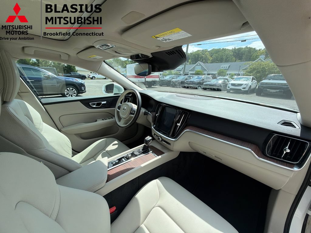 Used 2019 Volvo S60 T5 Momentum w/ Multimedia Package FWD image 60