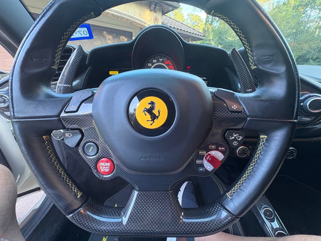 Used 2019 Ferrari 488 GTB RWD image 12