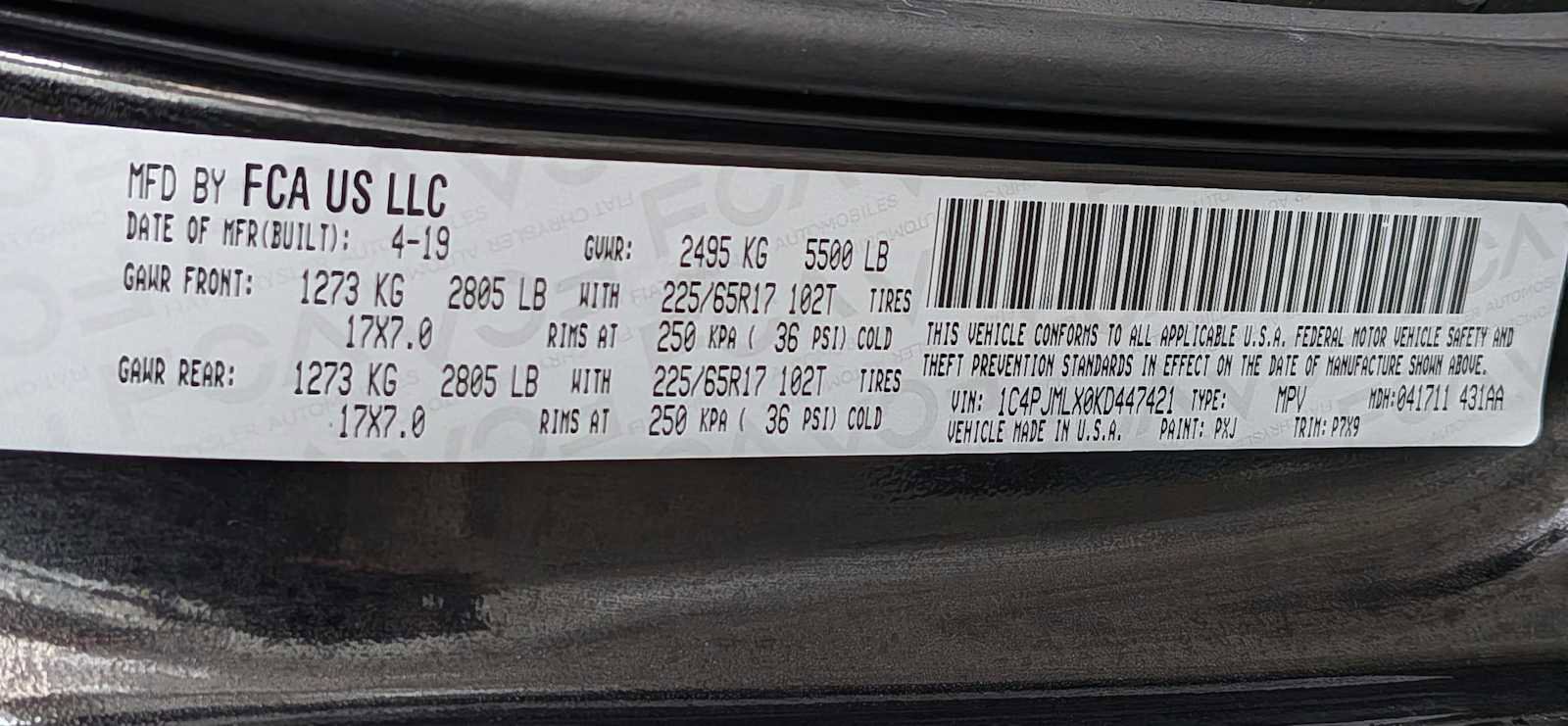 Used 2019 Jeep Cherokee Latitude Plus w/ Cold Weather Group AWD/4WD image 32