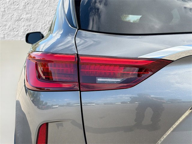 Used 2021 INFINITI QX50 Essential w/ Convenience Package image 10