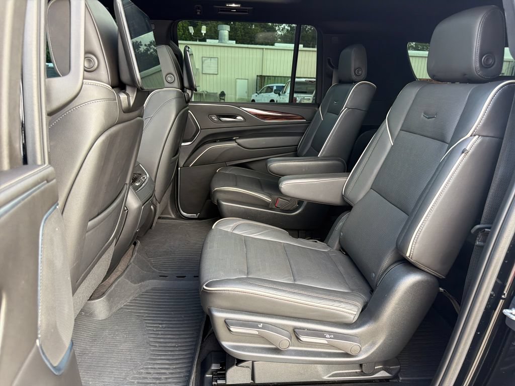 Certified 2023 Cadillac Escalade ESV Premium Luxury w/ LPO, Floor Liner Package AWD/4WD image 27