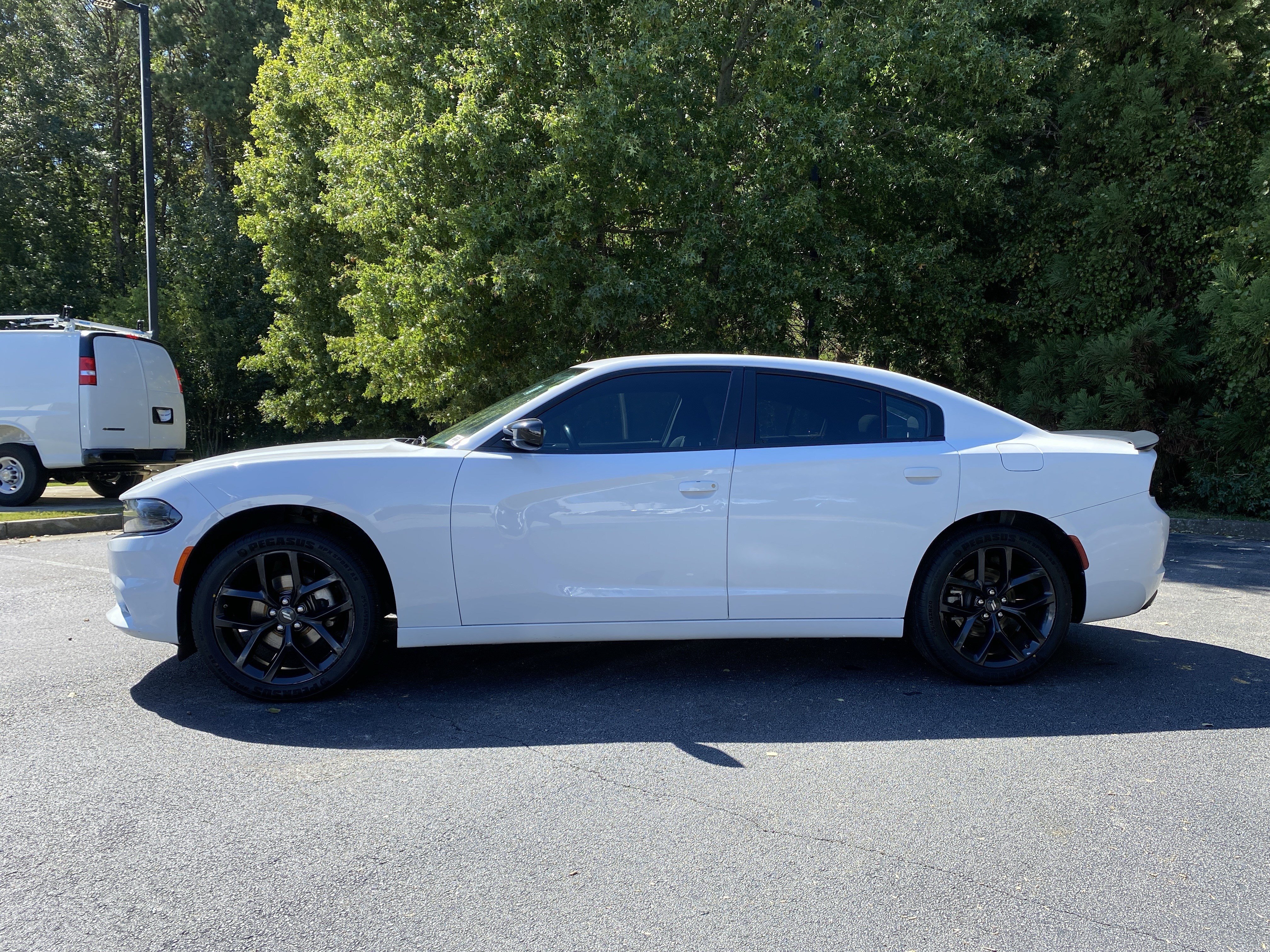 Used 2022 Dodge Charger SXT w/ Blacktop Package RWD image 49