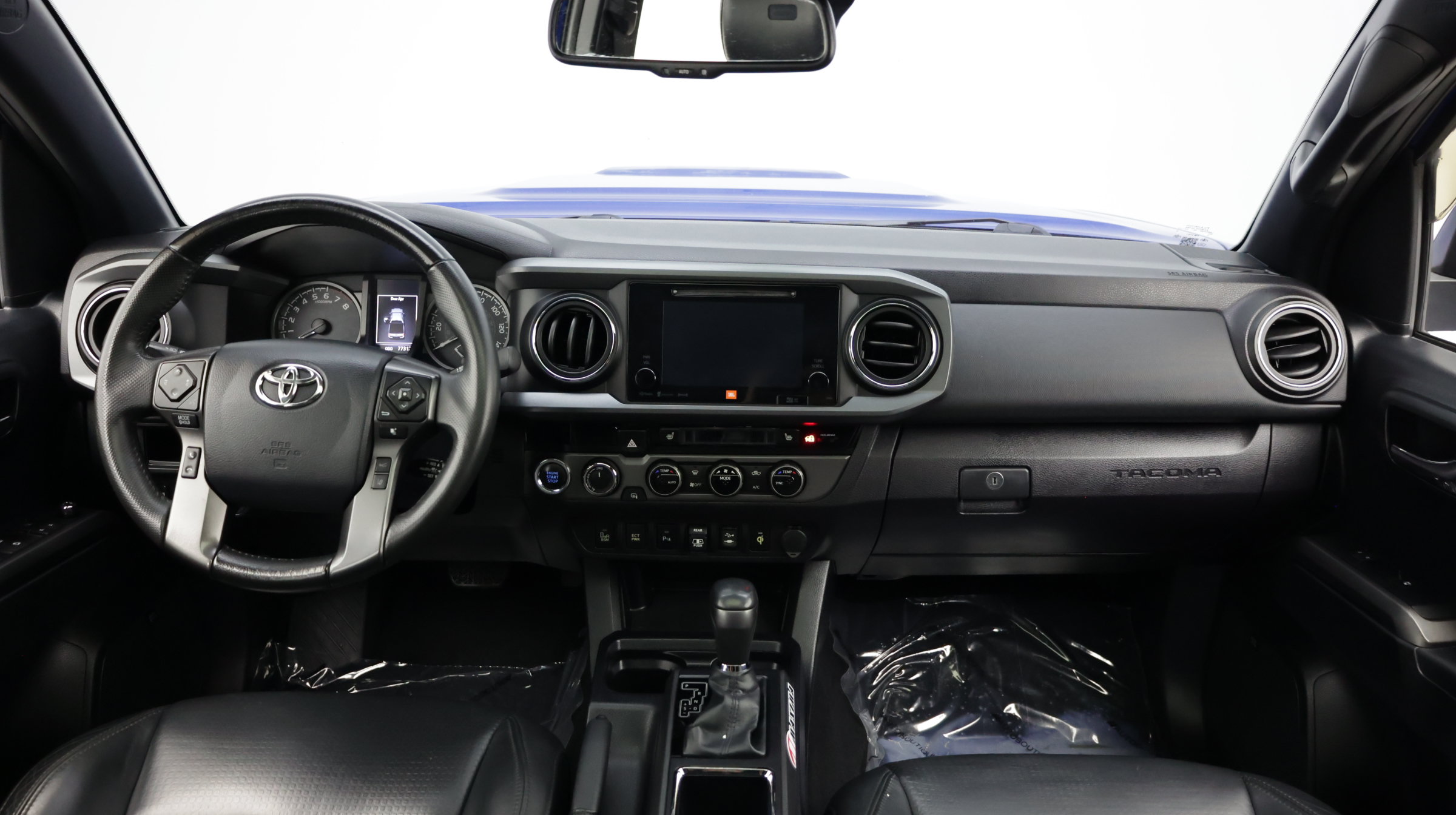 Used 2018 Toyota Tacoma TRD Sport AWD/4WD image 38