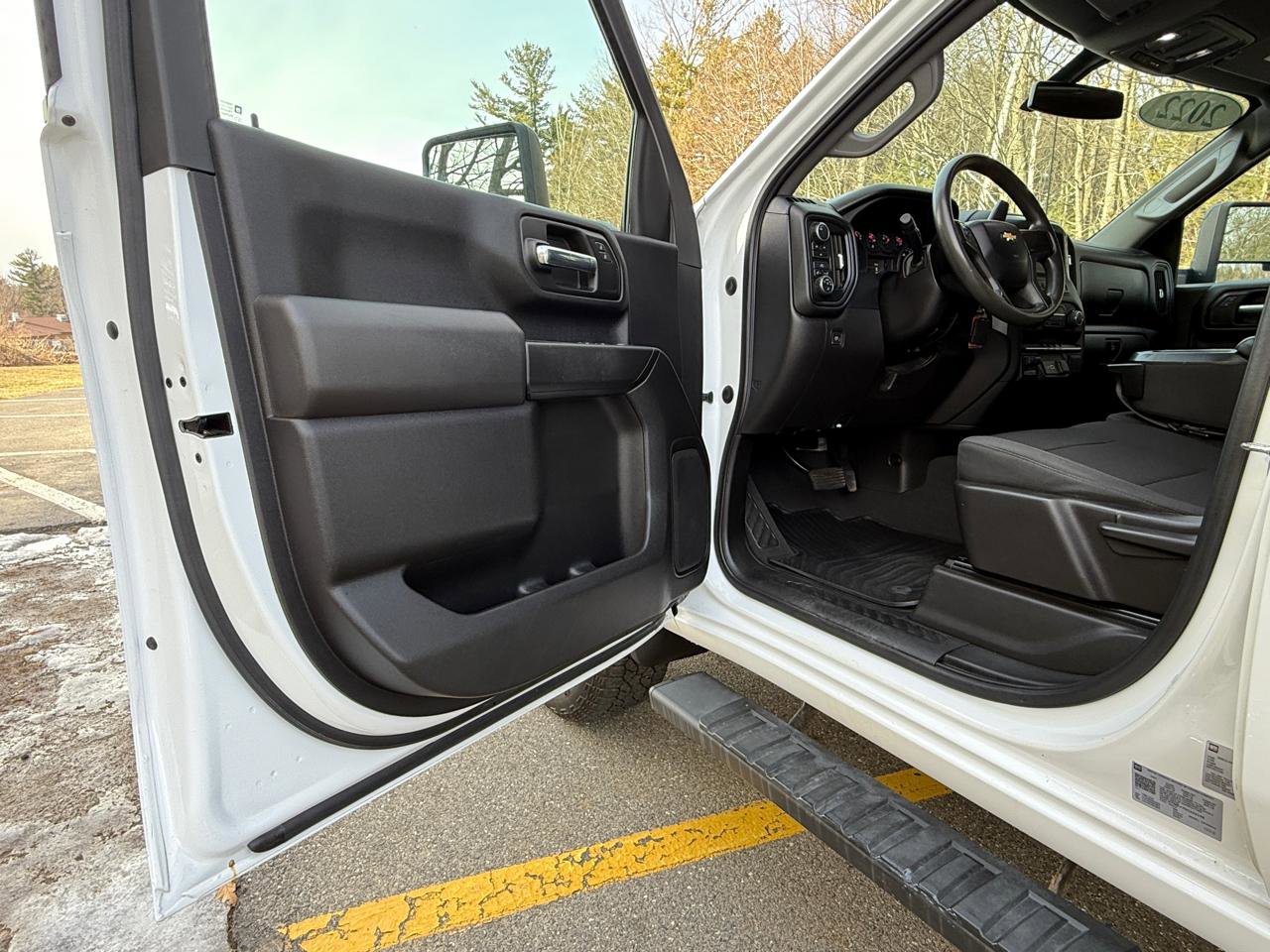 Used 2022 Chevrolet Silverado 2500 Custom w/ Custom Value Package image 12